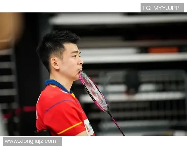 成都羽毛球队包夹战术解析与热点关注探讨